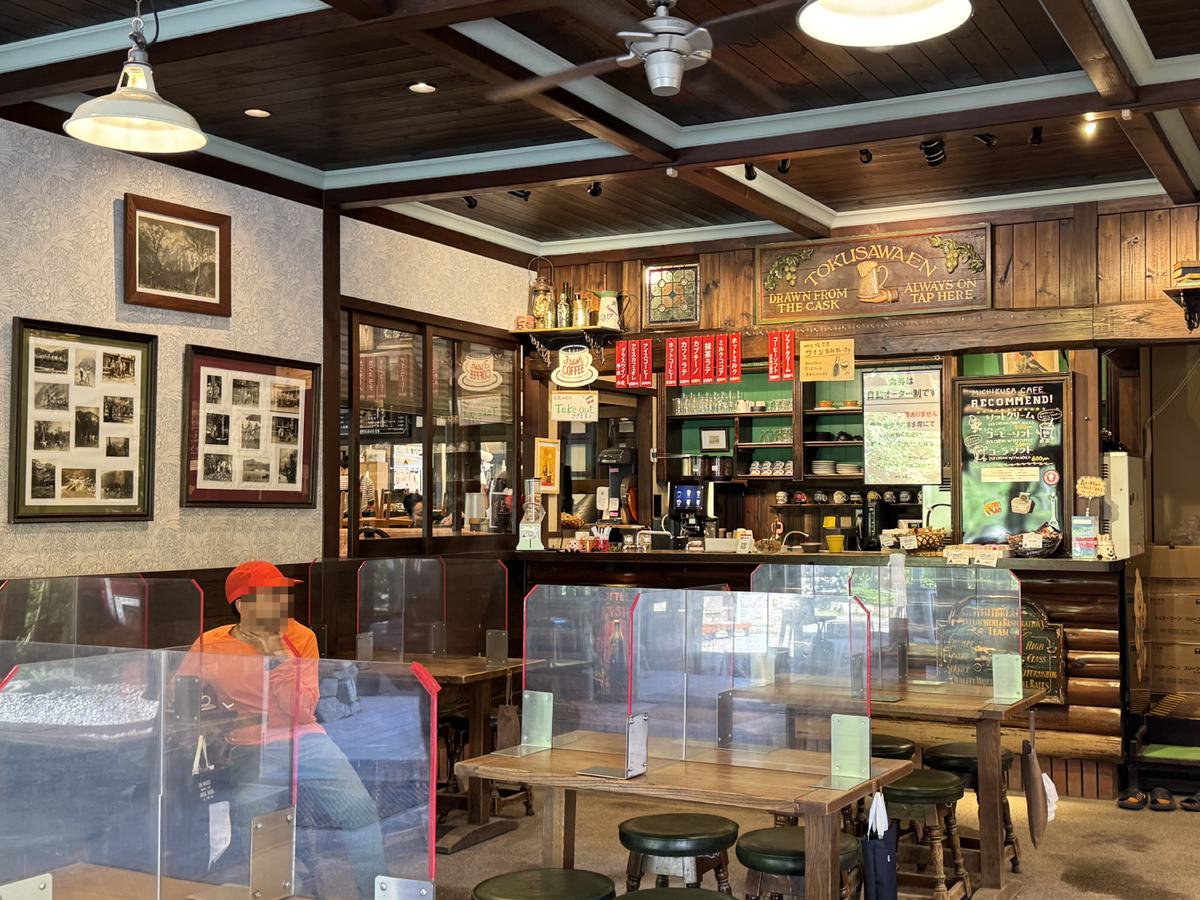 徳澤園のみちくさ食堂の店内
